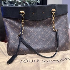 Louis Vuitton Pallas Shopper Black